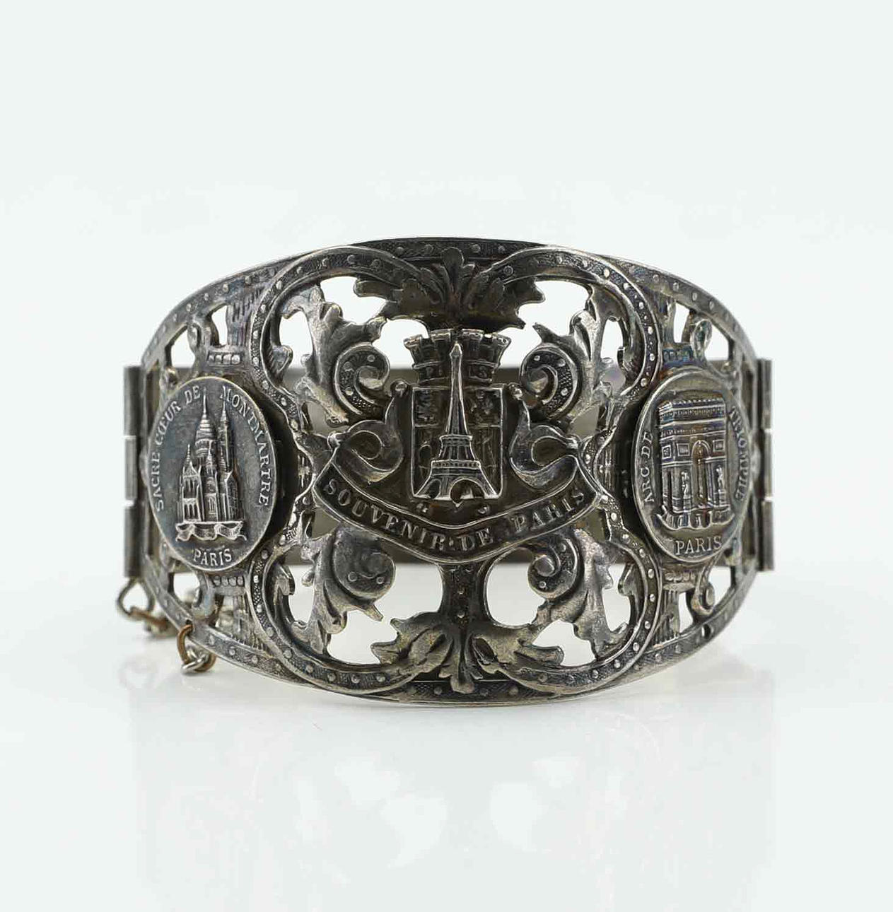 A bracelet, Souvenir De Paris, silver plating, early 1900.