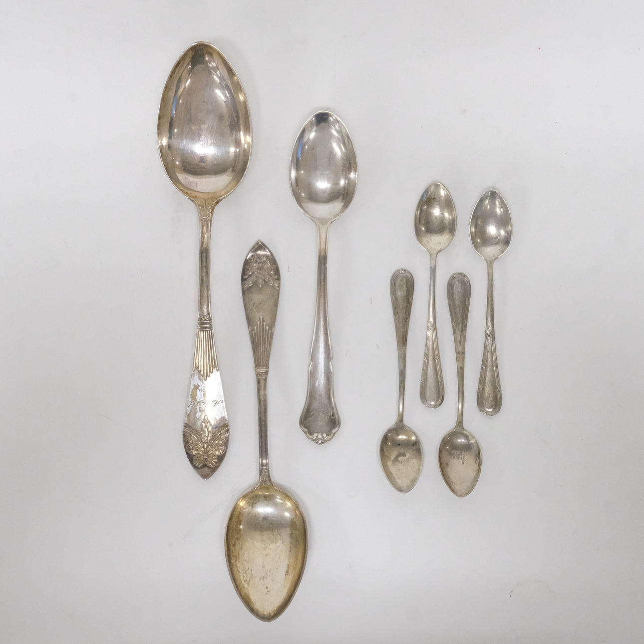 SPOONS, SILVER, 8 PIECES, 20TH CENTURY.