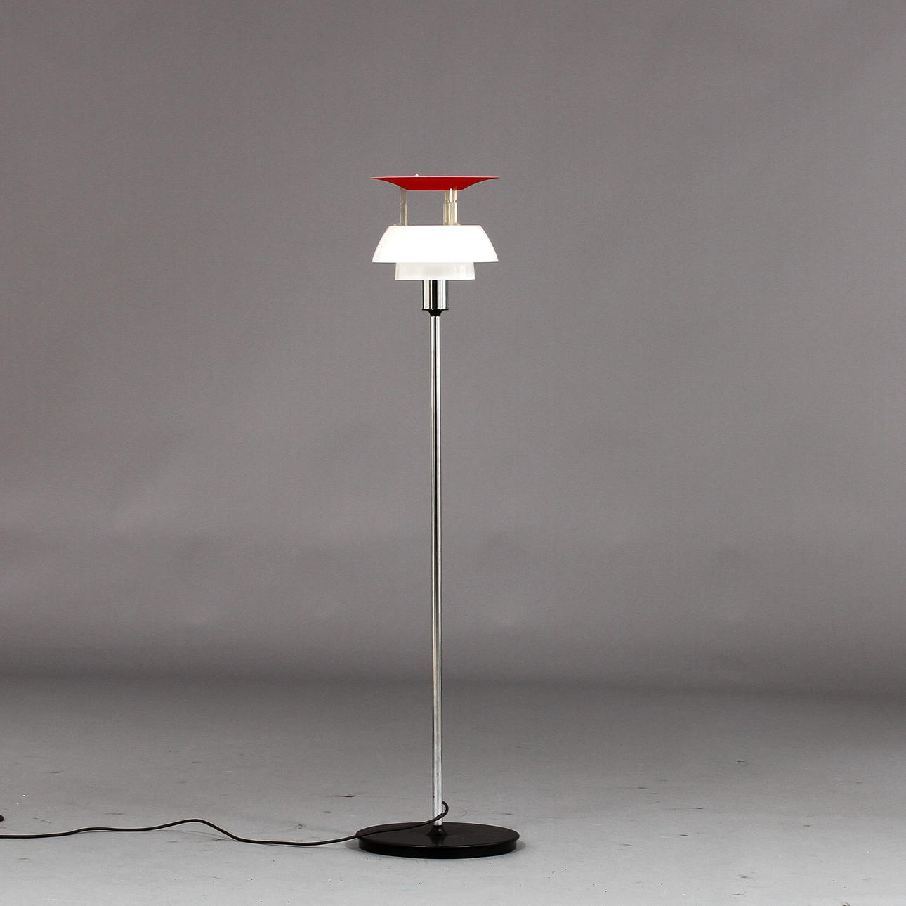 GOLVLAMPA, "PH-80", Poul Henningsen för Louis Poulsen, Danmark.