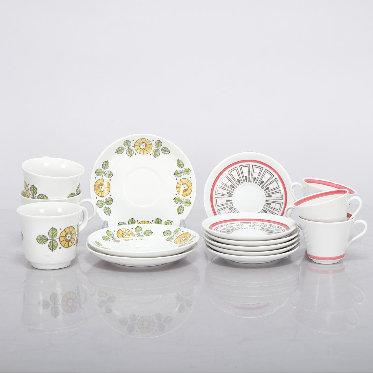 Dinnerware, Porcelain, Rörstrand, 16 pieces.
