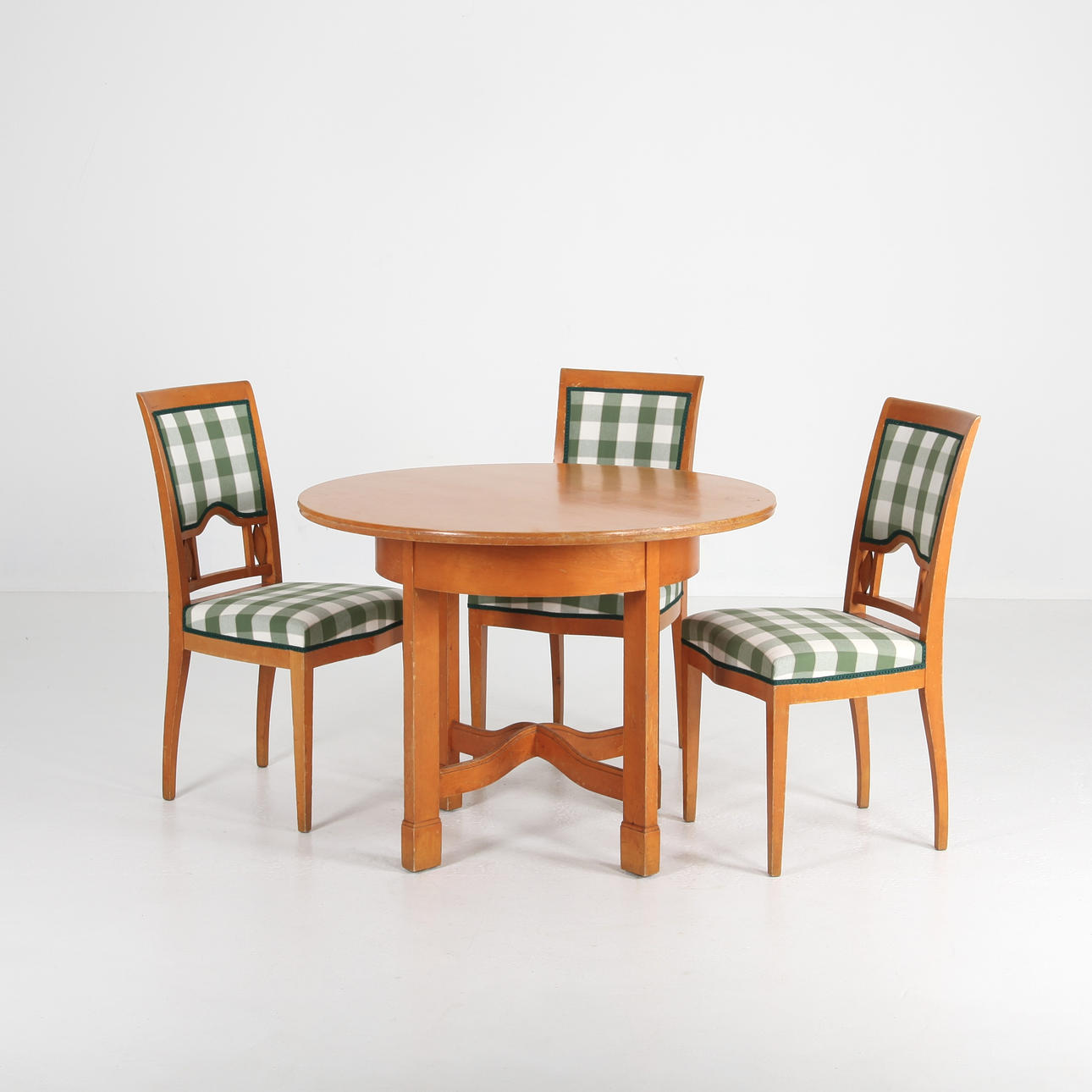 TABLE WITH CHAIRS, Nordiska Kompaniet, 1903.