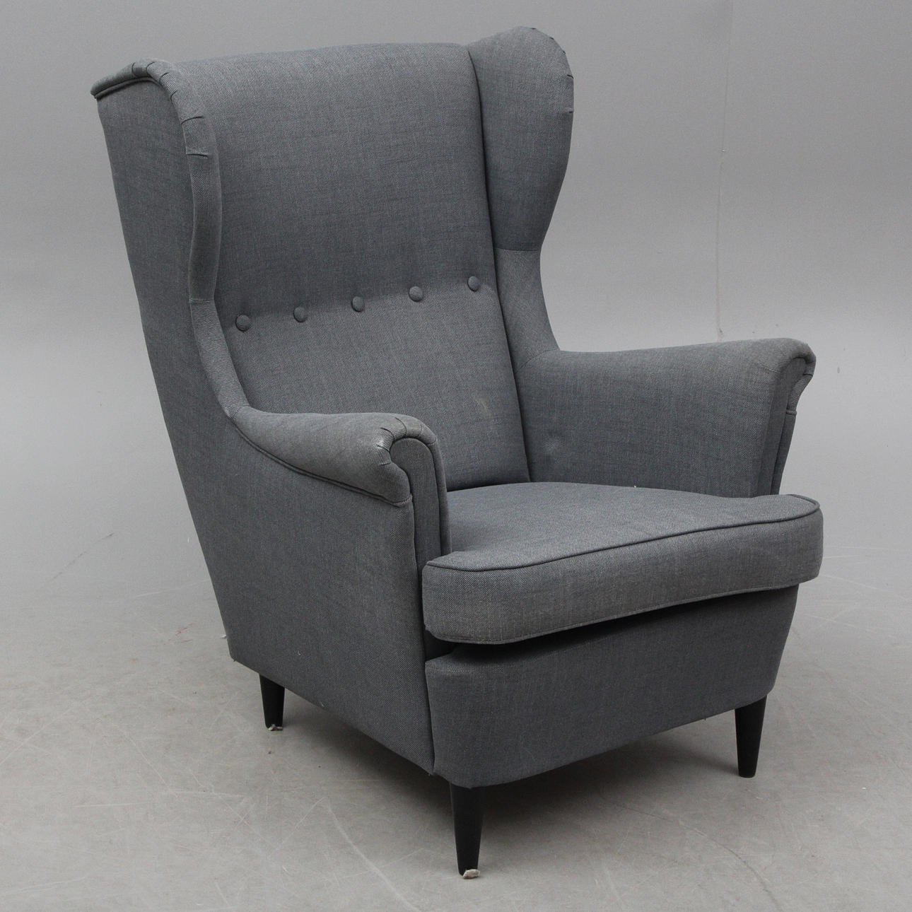 ÖRONLAPPSFÅTÖLJ, textil.