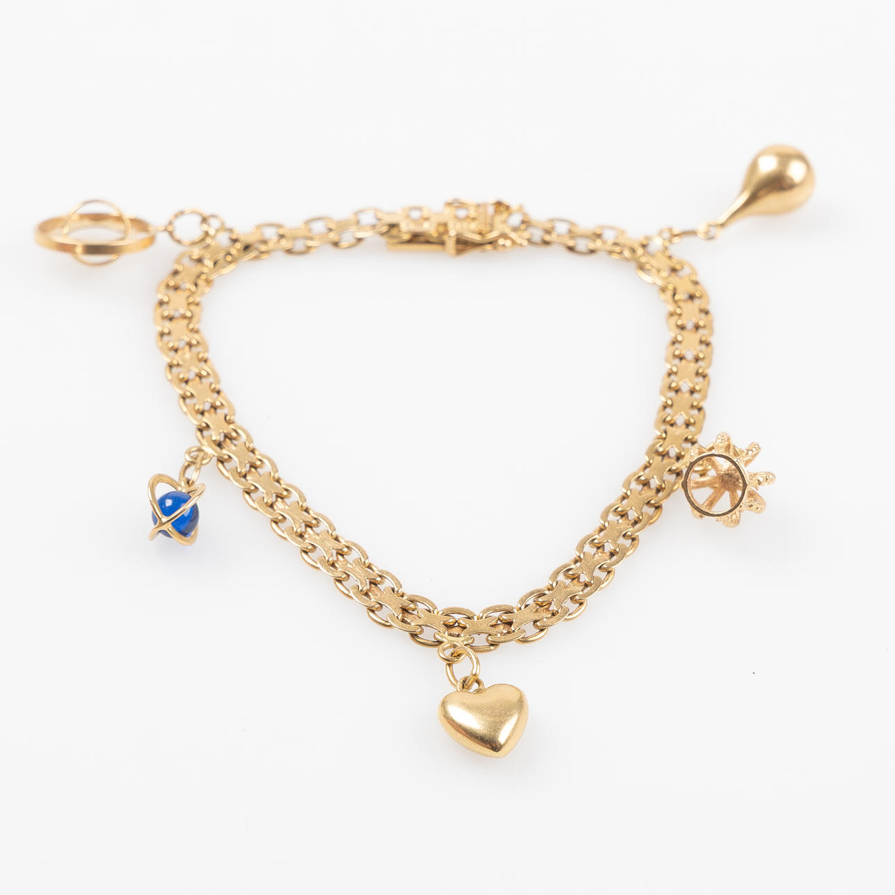 CHARM BRACELET, 18K gold.