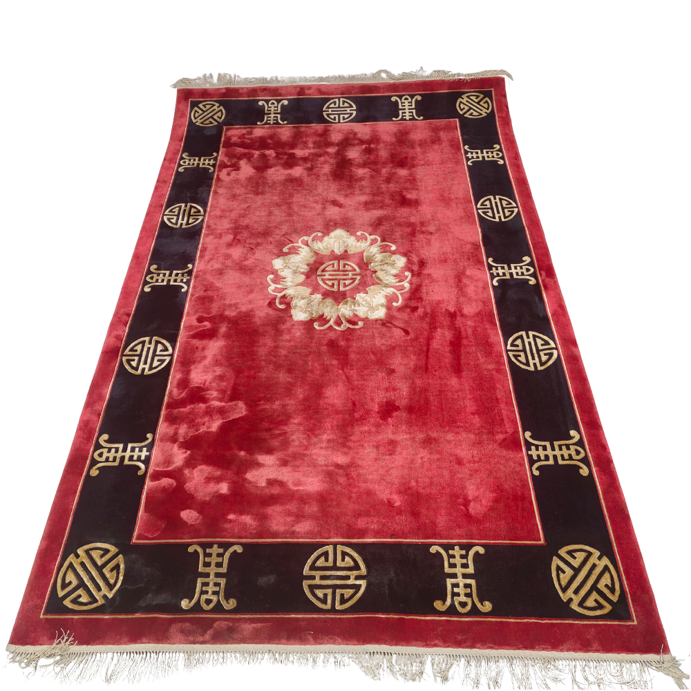 ORIENTAL YILONG CARPET. WOOL.