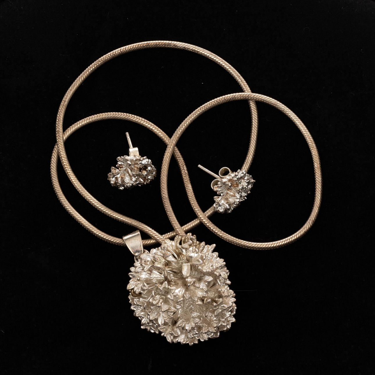 COLLIER & ÖRHÄNGEN, Sterlingsilver, Flora Danica, Danmark.