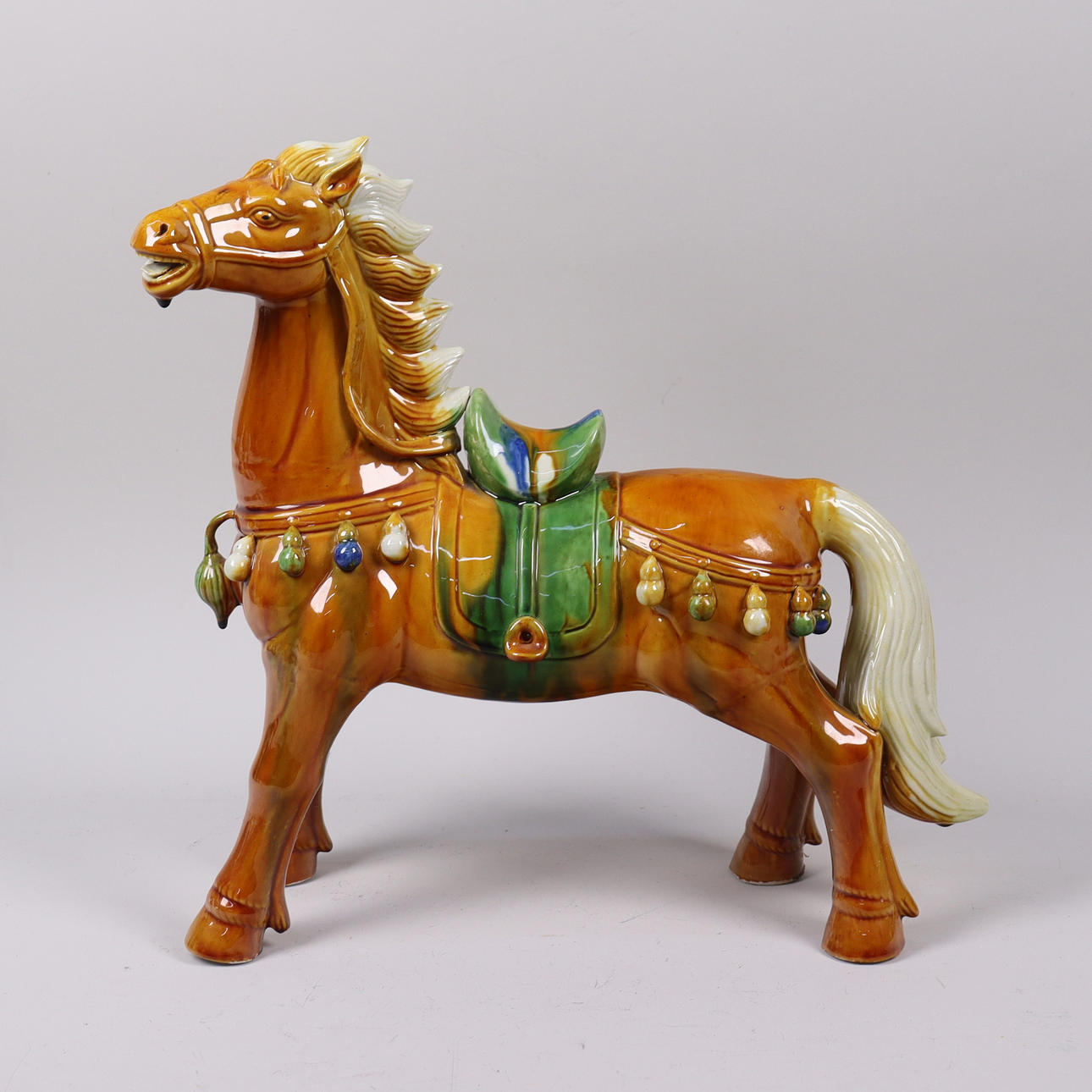 TANGHÄST, Kina, porslin, 1900-tal.