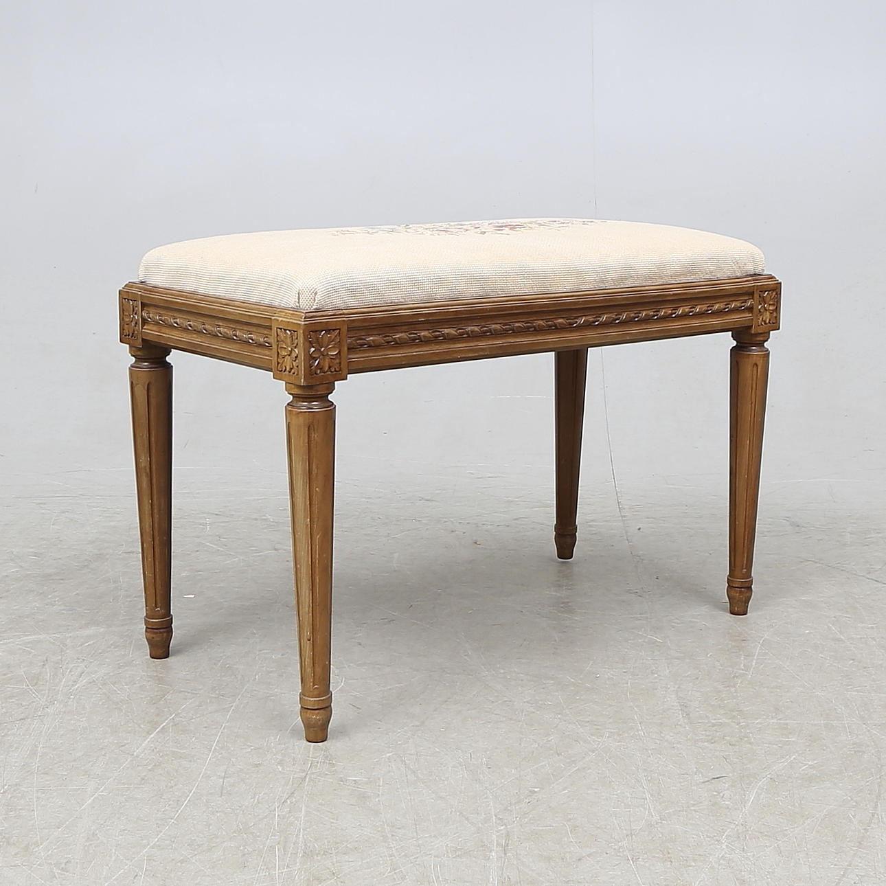 PIANOPALL, gustaviansk stil, 1900-tal.