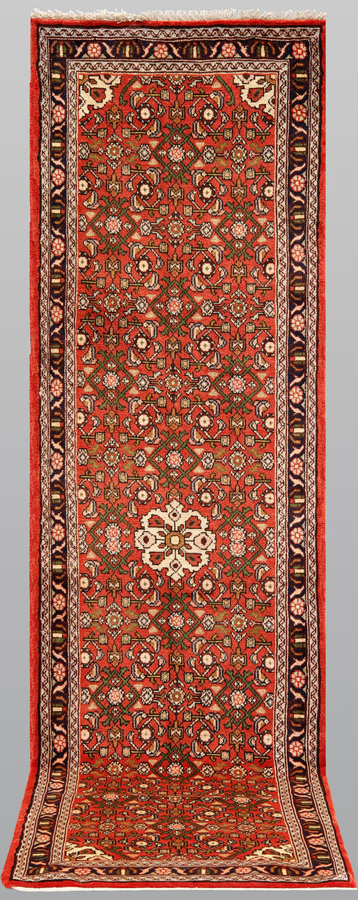 CARPET. Hamada gallery model, 286 x 84 cm.