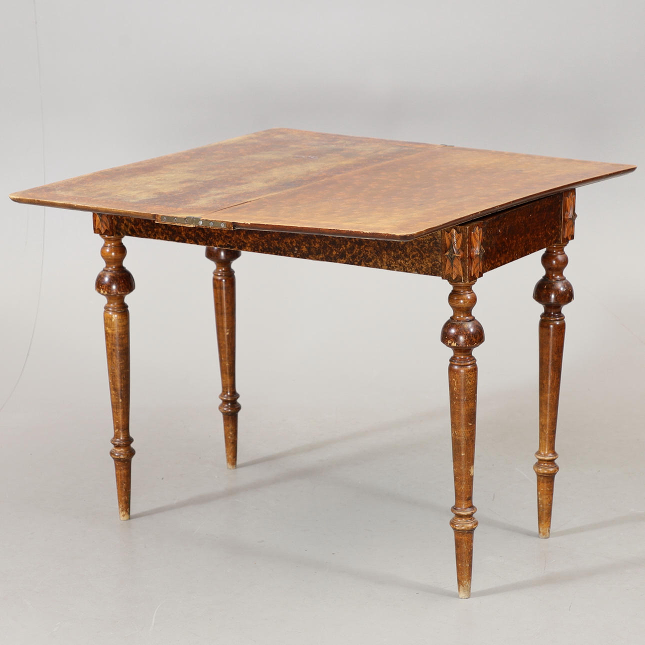 A gaming table, 18th/20th century.