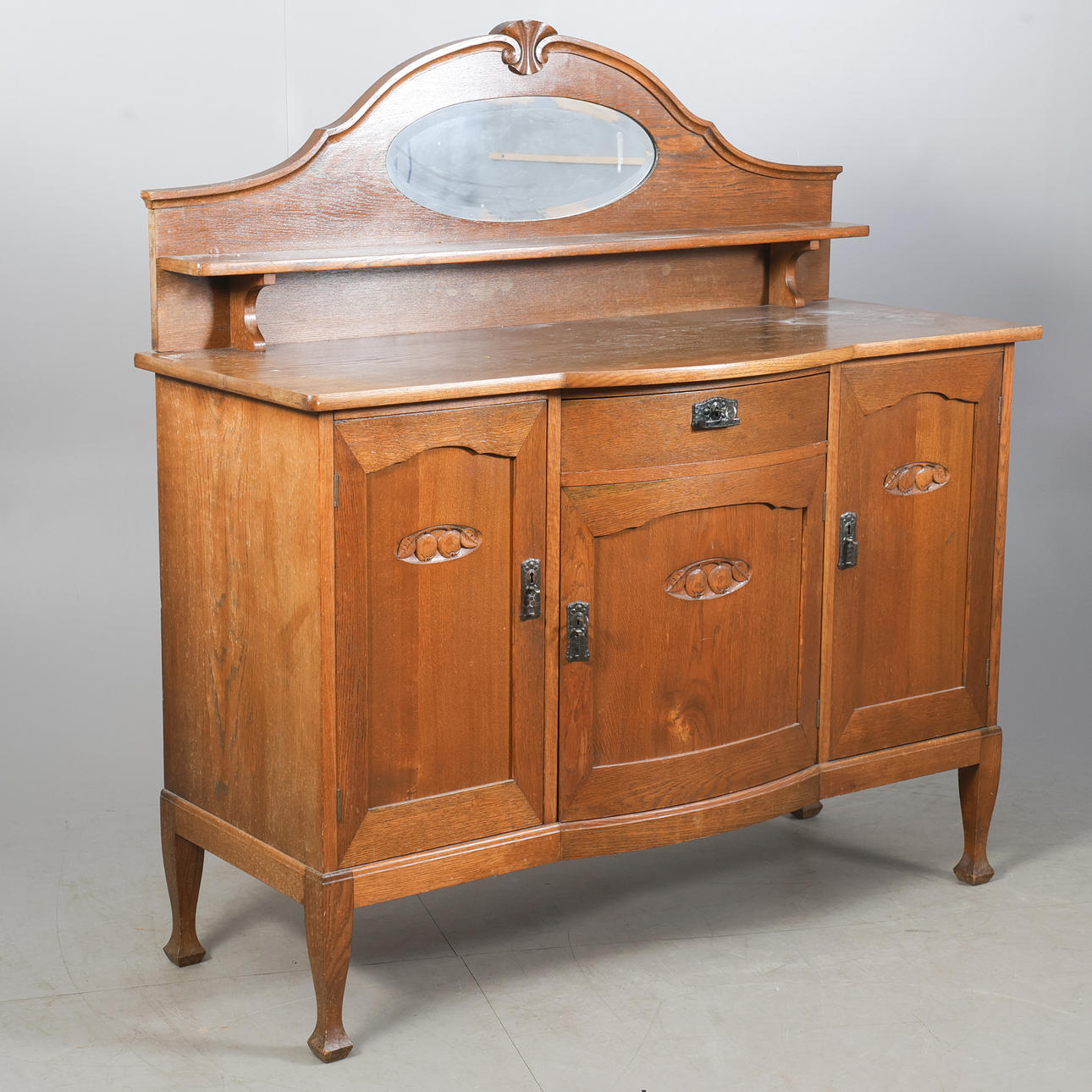 SPEGELSKÄNK, "äpplet", Jugend, 1900-talets första hälft.