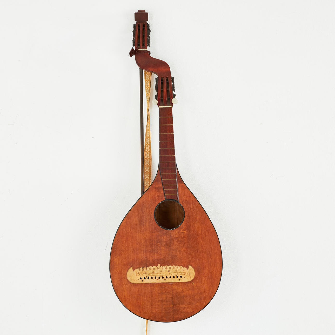 TILT. 6+6 stringed, cover in spruce, birch and maple, seven split back piece.