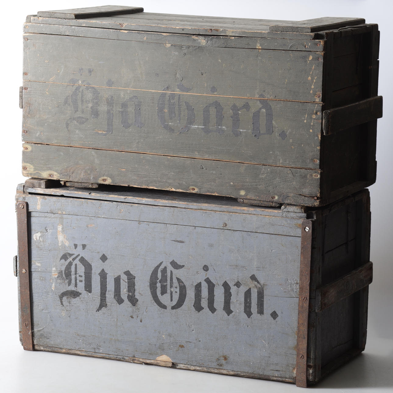 EGG BOXES, 2 pcs. Öja Gård, 20th century.