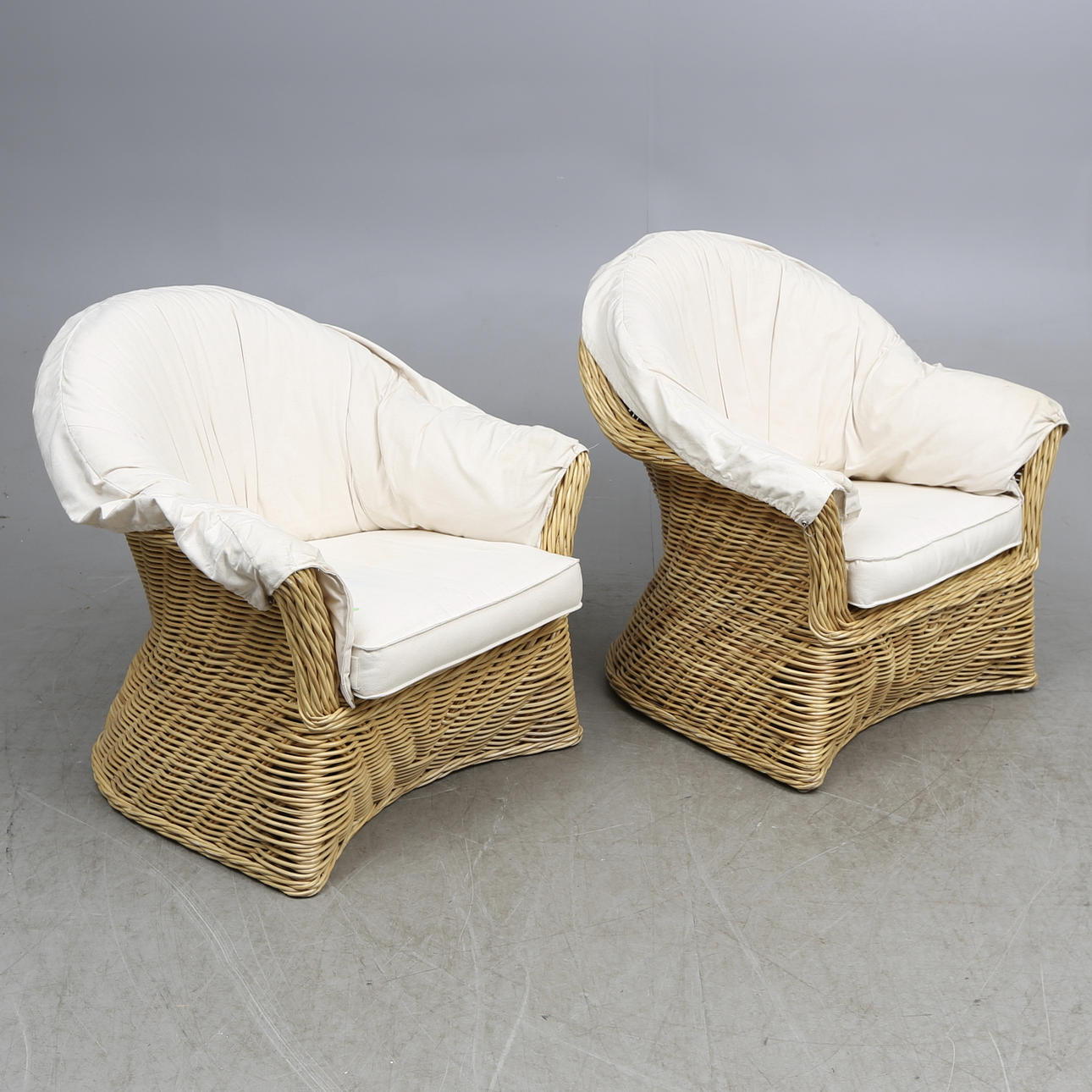 FÅTÖLJER, ett par, 1900-talets andra hälft.