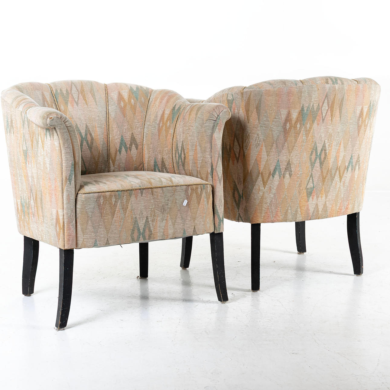 FÅTÖLJER, ett par, 1900-talets första hälft.