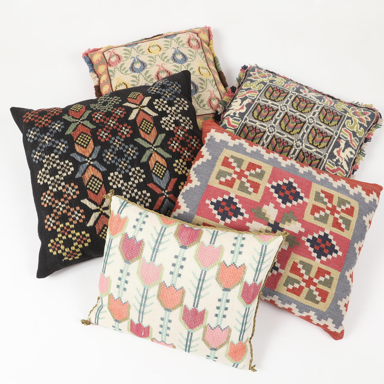 KUDDAR, 5 stycken, bl. a. twistsöm, 1900-tal.