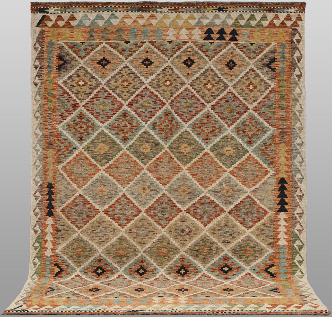 CARPET. Kelim classic design, 252 x 173 cm.