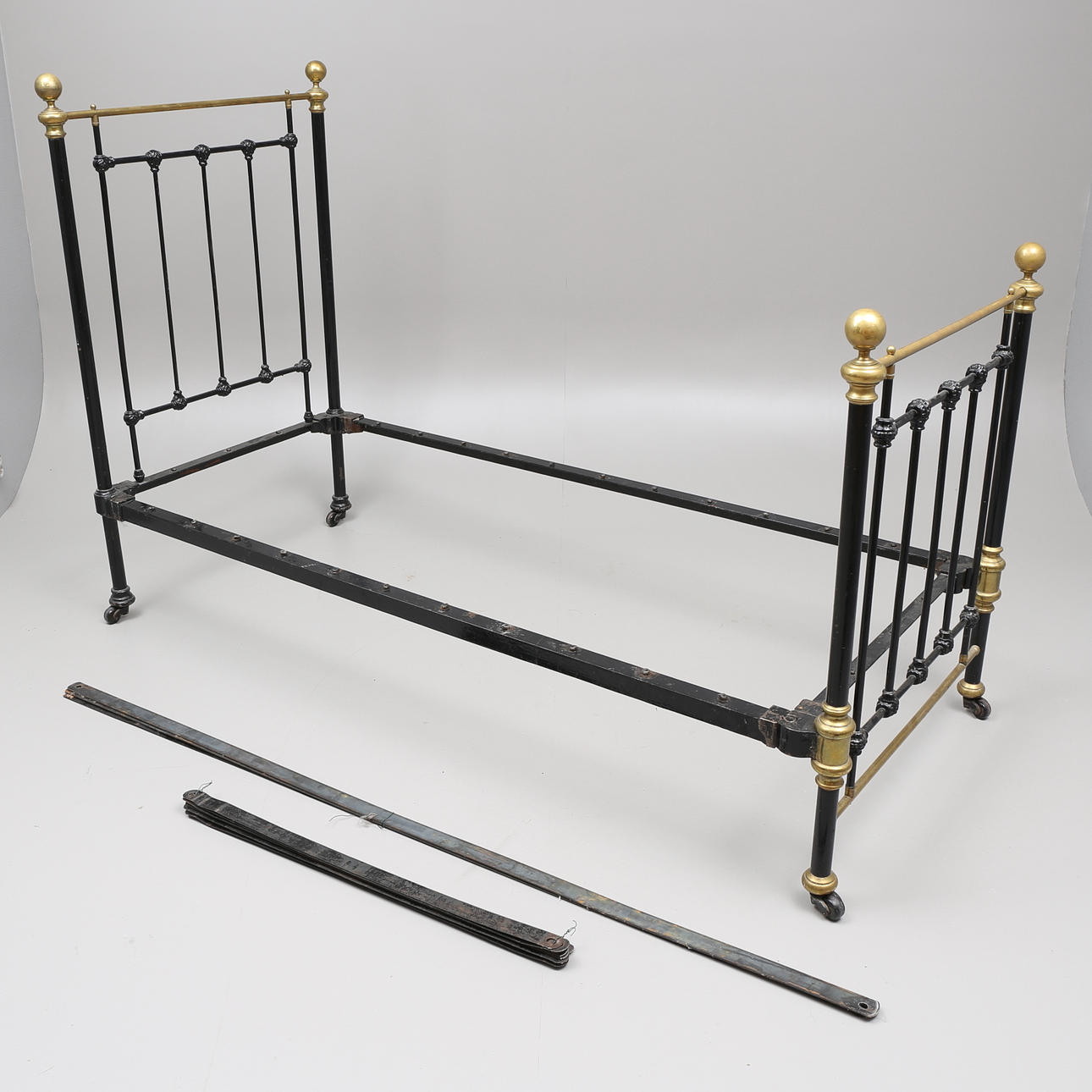 JÄRNSÄNG, 1800/1900-tal.