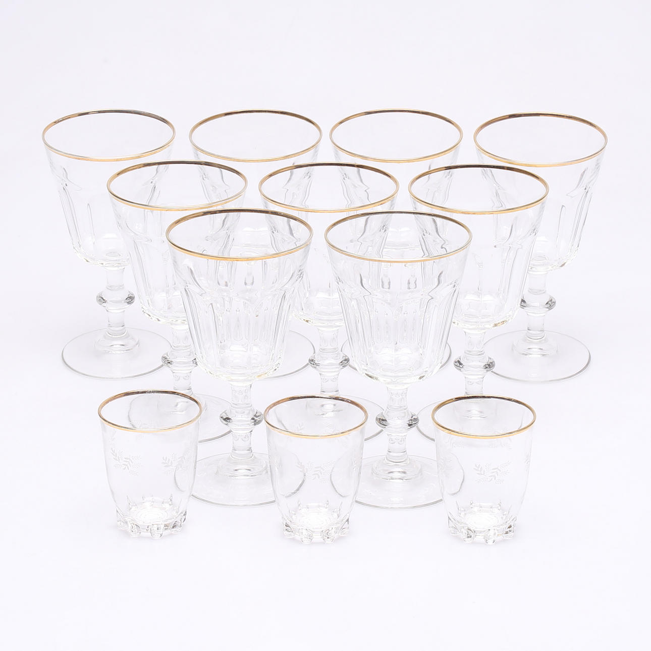 GLASSERVIS, 12 st, med guldkant.