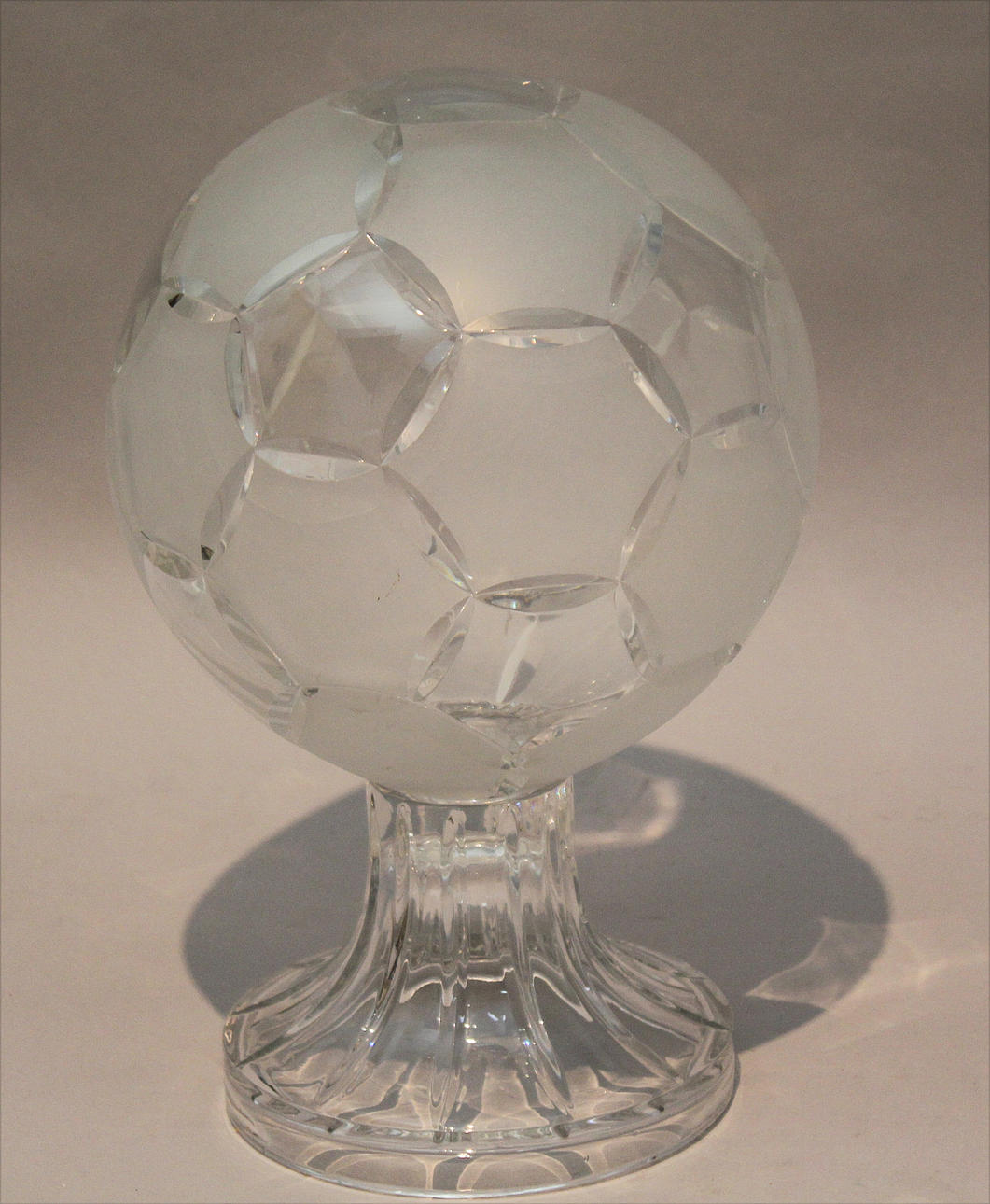 FOTBOLLSPOKAL i kristallglas.