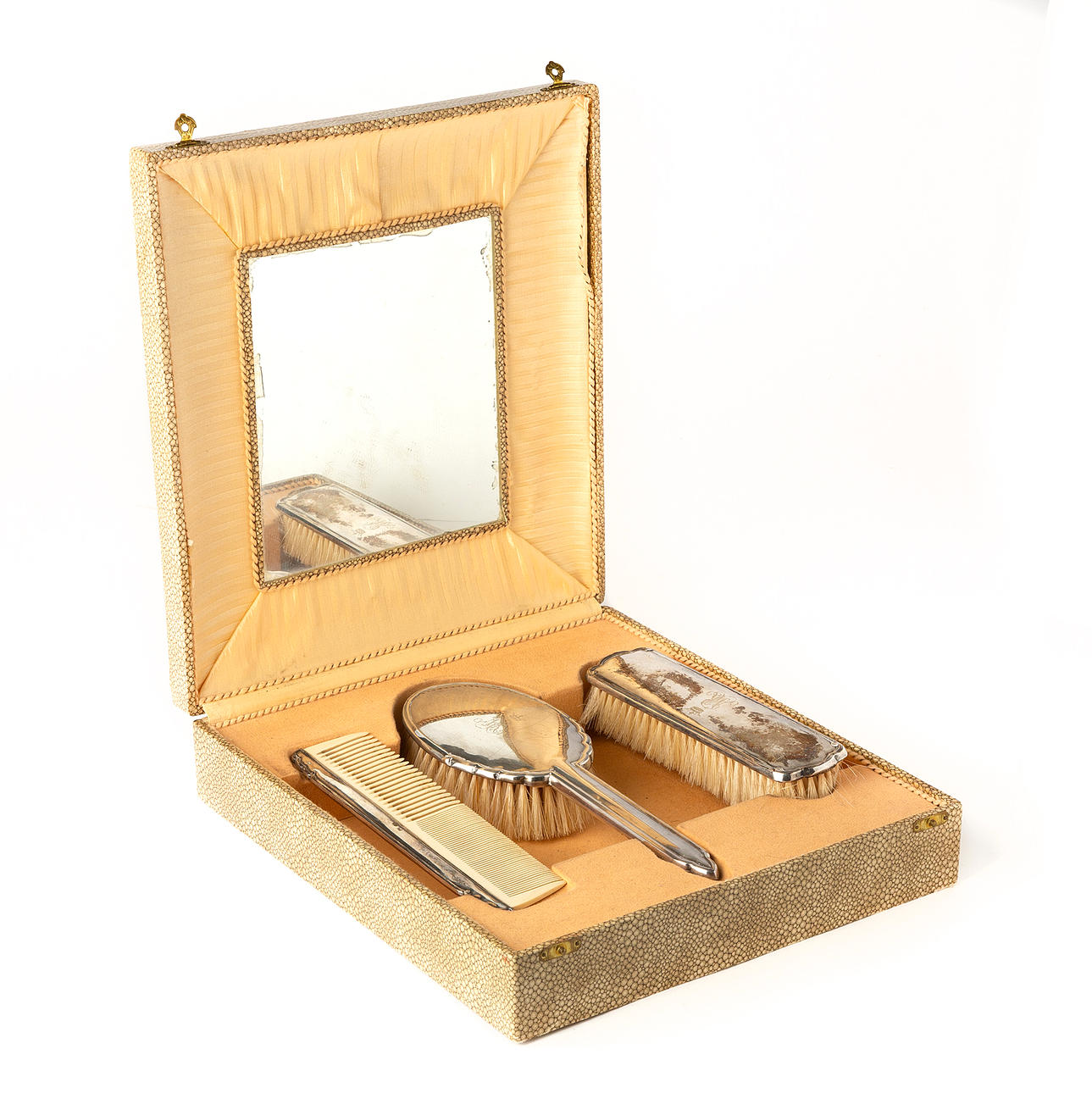 TOALETTSET. Tre delar, silver.