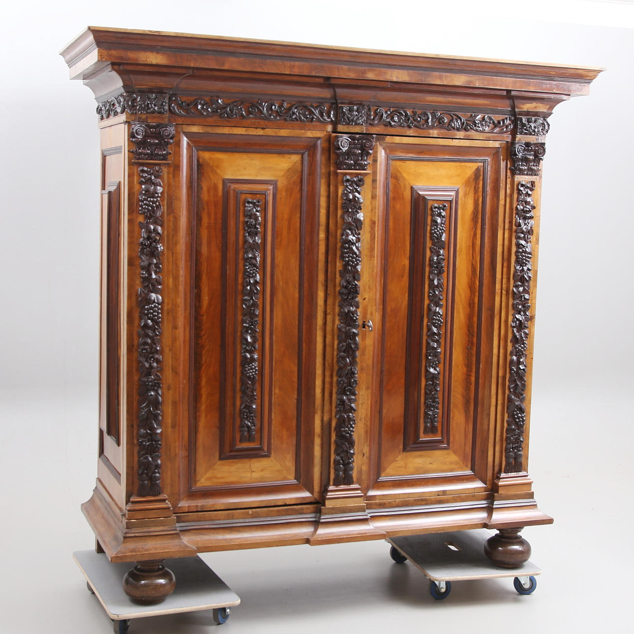 SALSSKÅP, barockstil, 1800-tal.