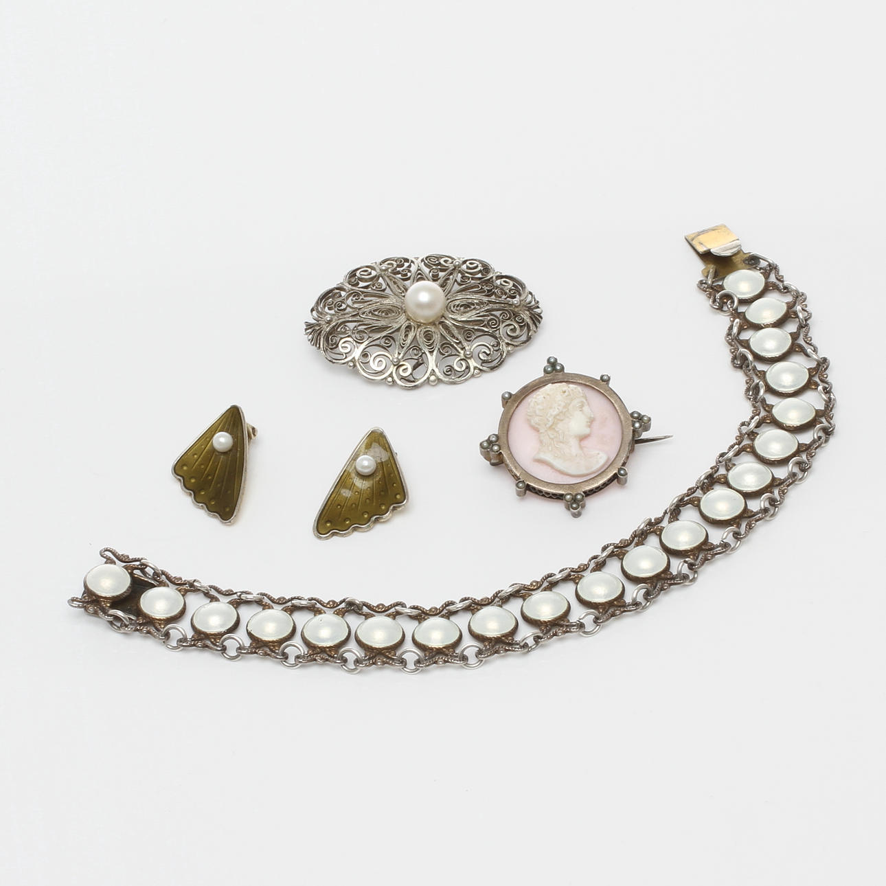 SMYCKEN, 4 delar, silver, bland annat Arne Nordlie, 1900-tal.