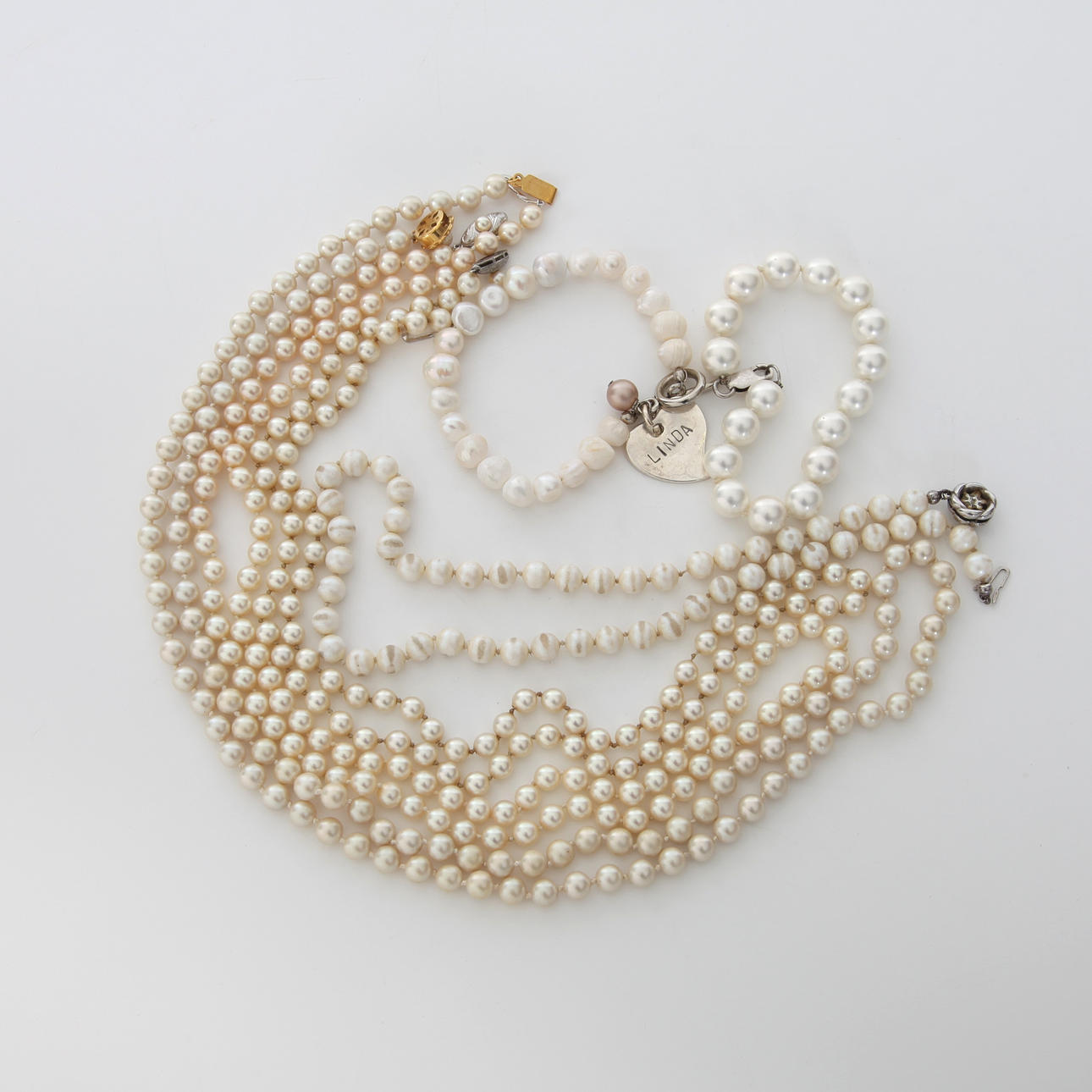 PÄRLCOLLIER OCH ARMBAND, 6 delar, silverlås.