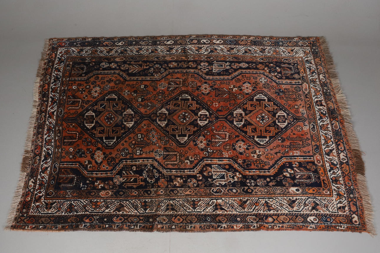 HANDKNOTTED CARPET, 248 x 182 cm, Persian.