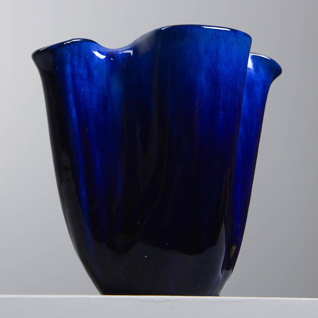 VICKE LINDSTRAND. Vas, modell 340, Upsala-Ekeby, 1944.