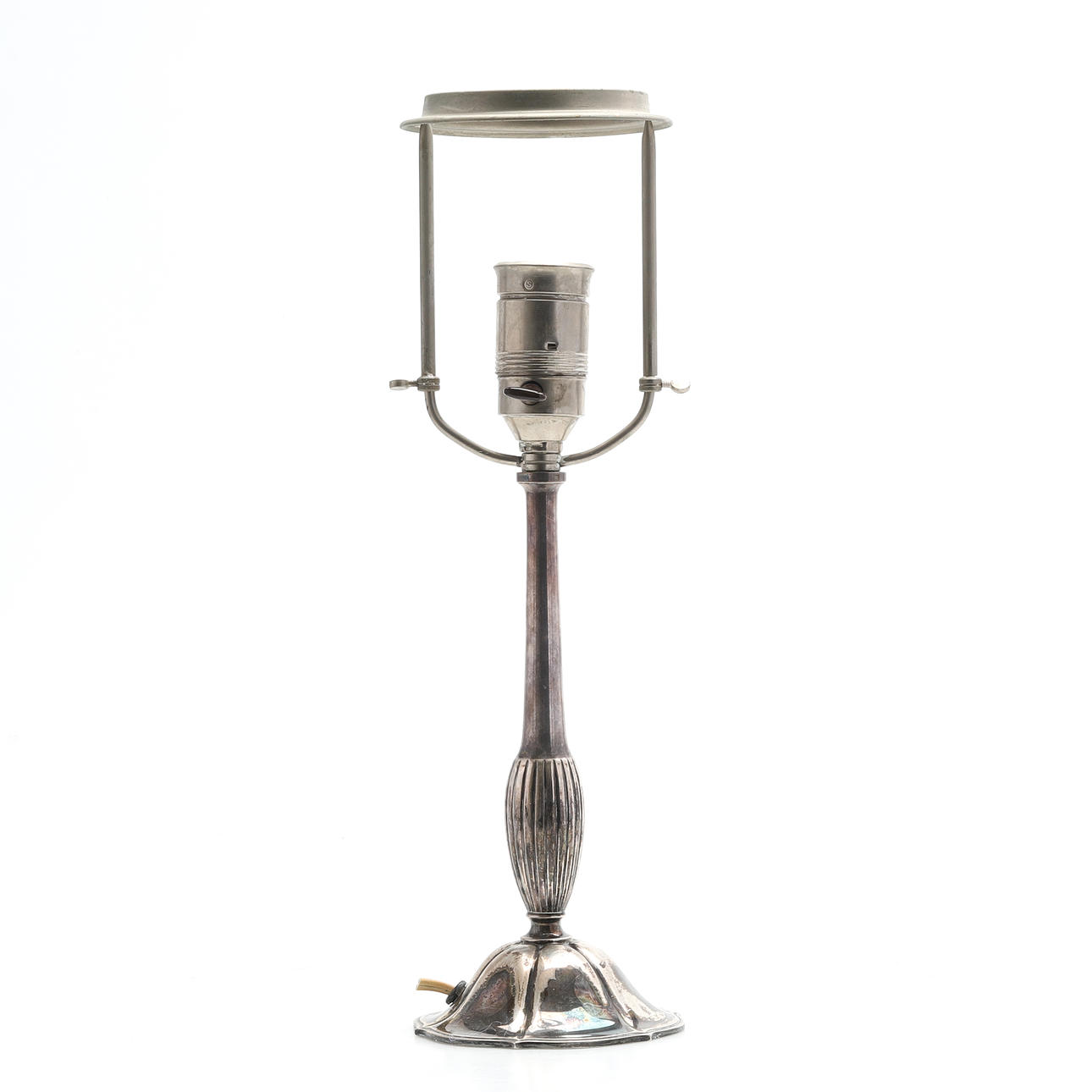 A silver table lamp by G A Dahlgren, Malmö, 1933.
