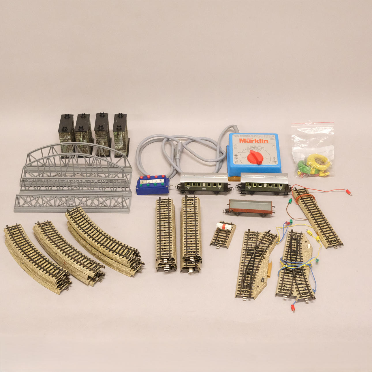 MARKLIN. MODEL RAILWAY PARTS. SCALE H0.