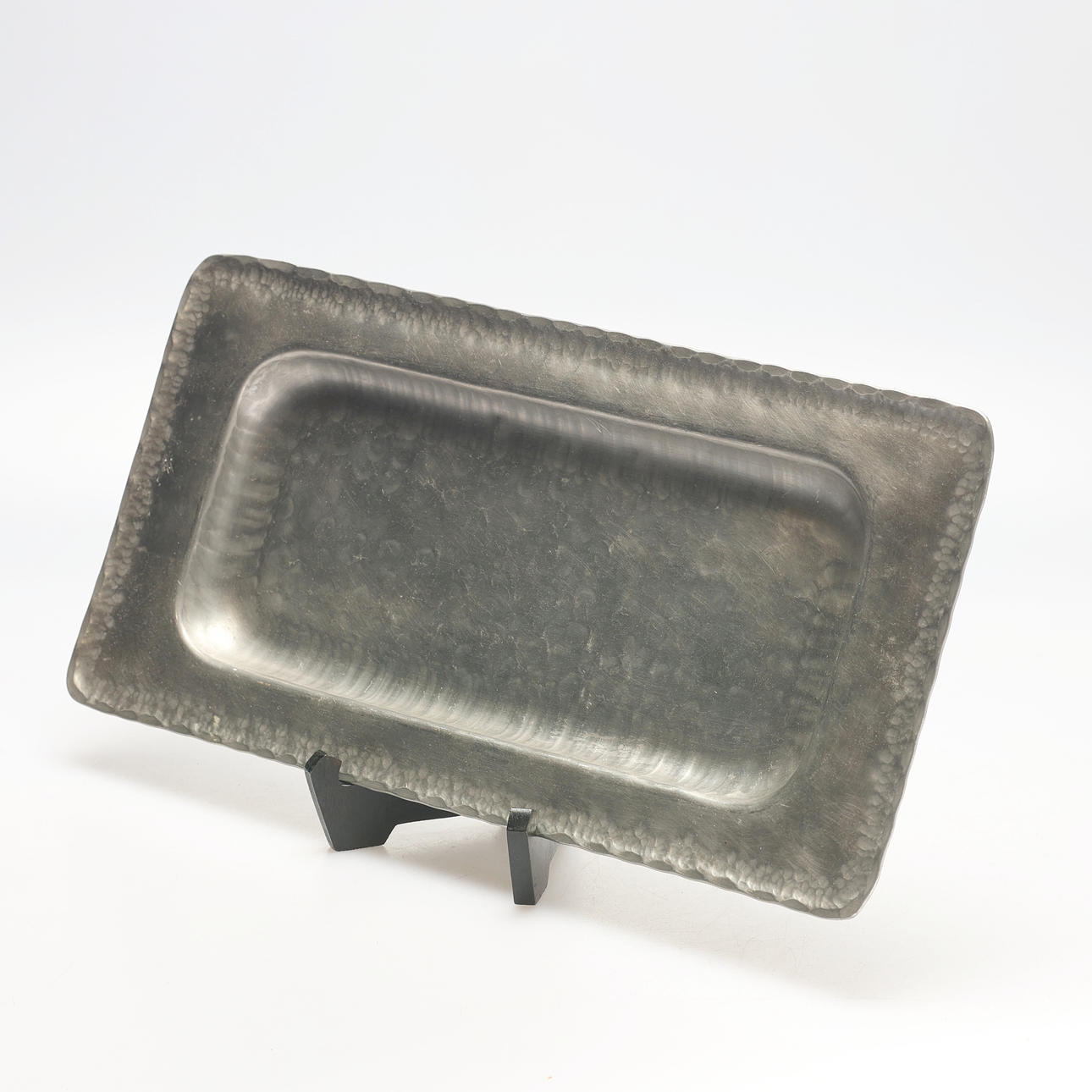 A TIN TRAY, Bodiltenn, Gotland.