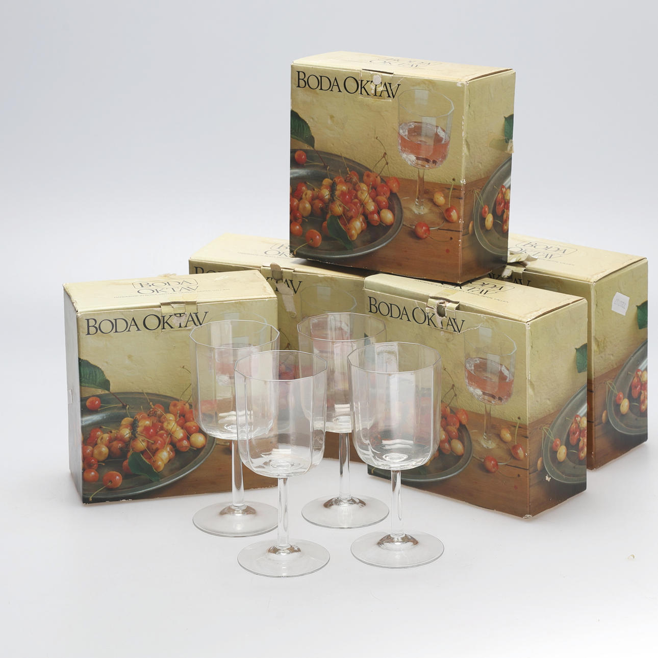 BERTIL VALLIEN. A 13-piece glass tableware, “Octave”, Boda.