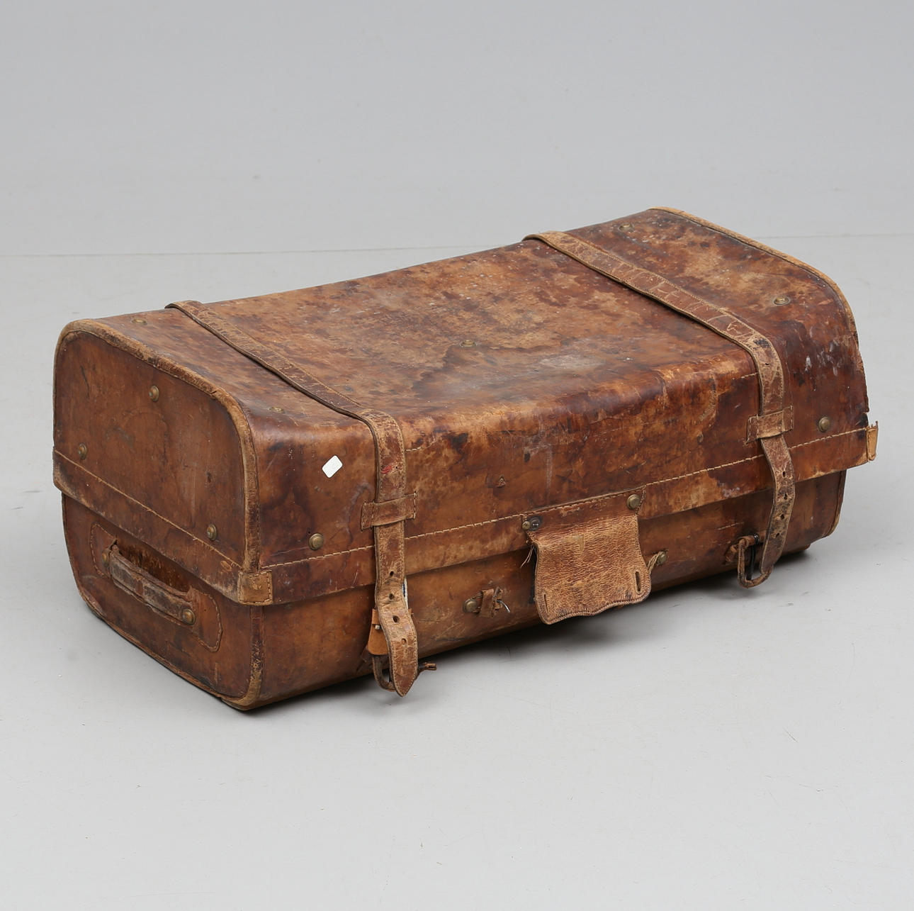 KOFFERT, läder, 1900-talets första hälft.