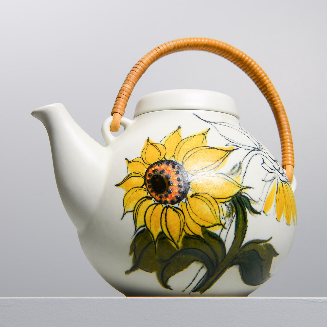 HILKKA-LIISA AHOLA. Tekanna, "Solros", Arabia.