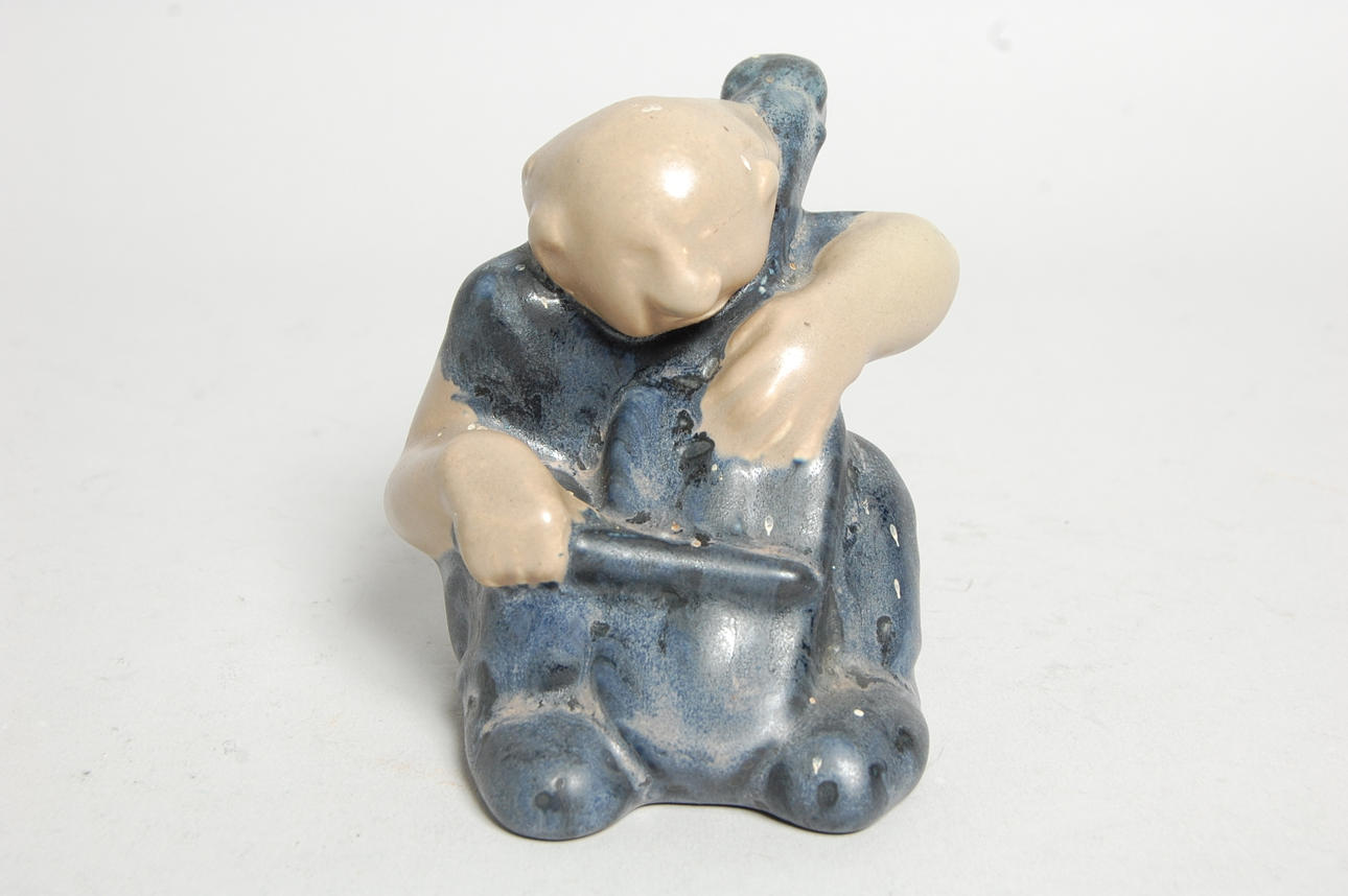 KULLATROLL, signerad Å. Holm.