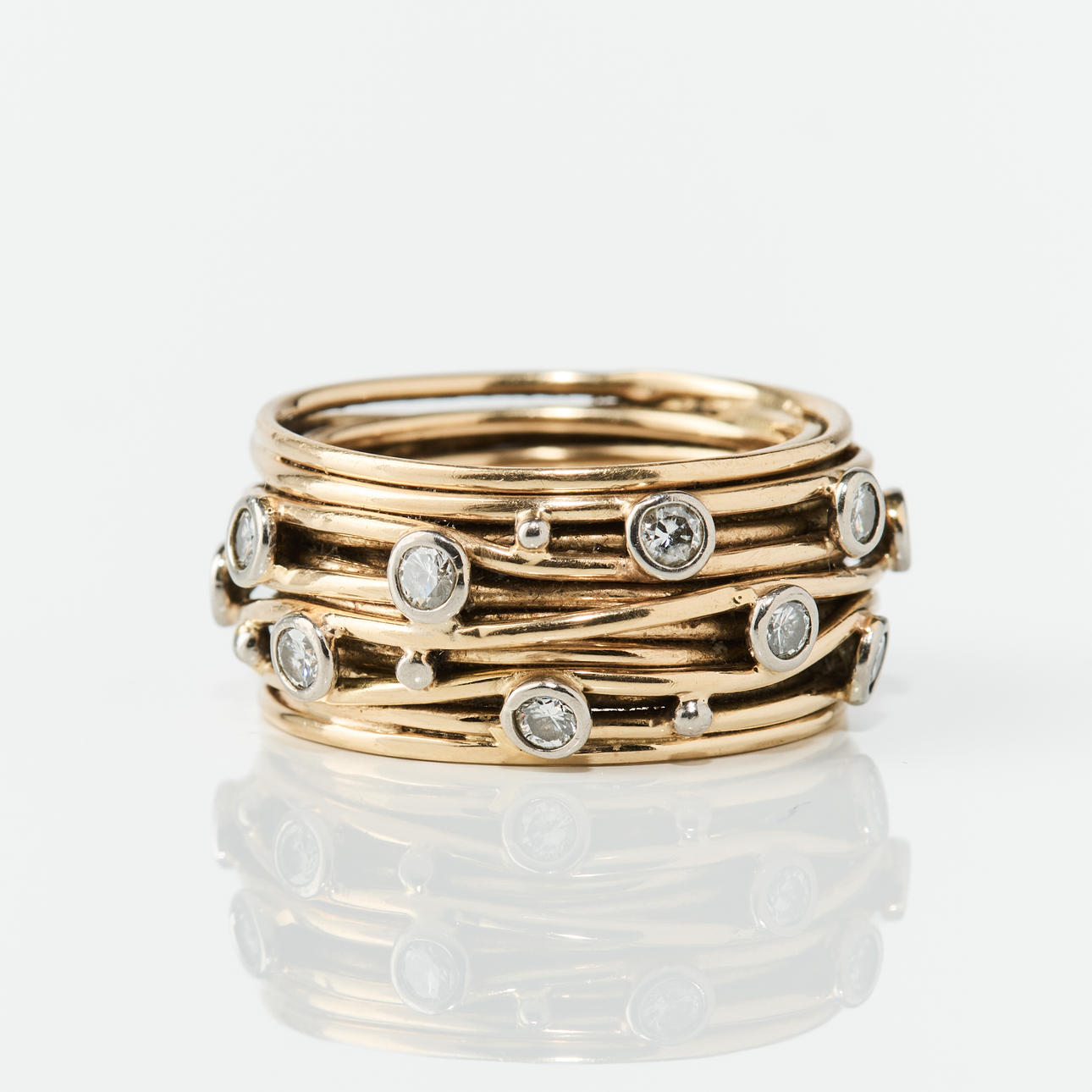 RING, 18K guld med diamanter.