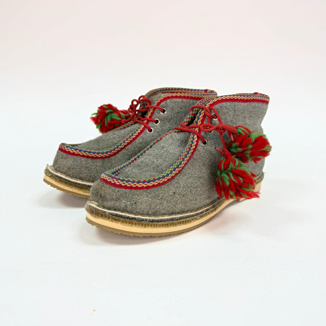 BEAK SHOES - Wadmal, size 24cm.