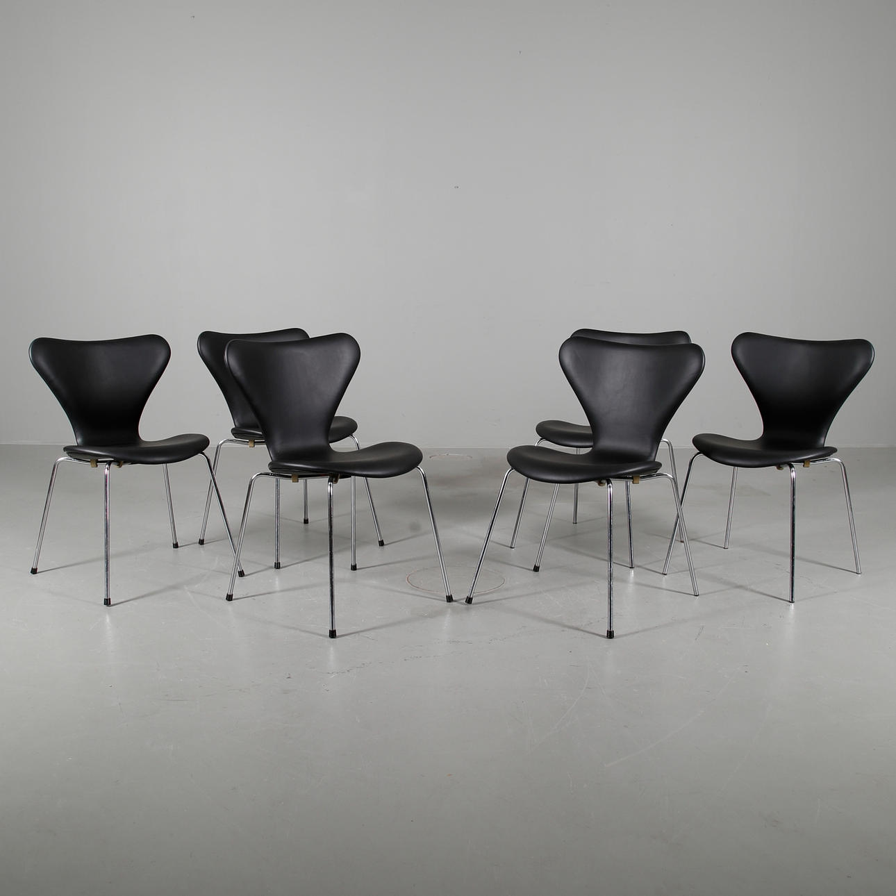 STOLAR "Sjuan", 6 st, modell 3107, Arne Jacobsen, Fritz Hansen.