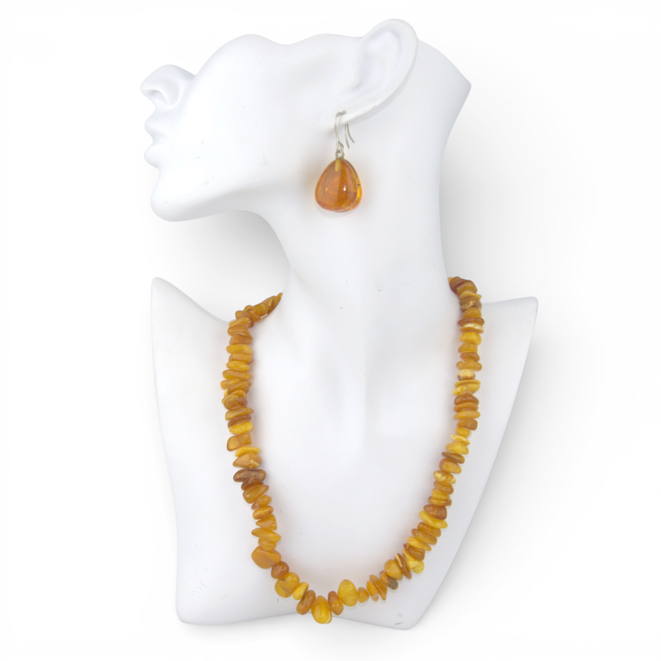 NECKLACE AND EARRINGS, amber.