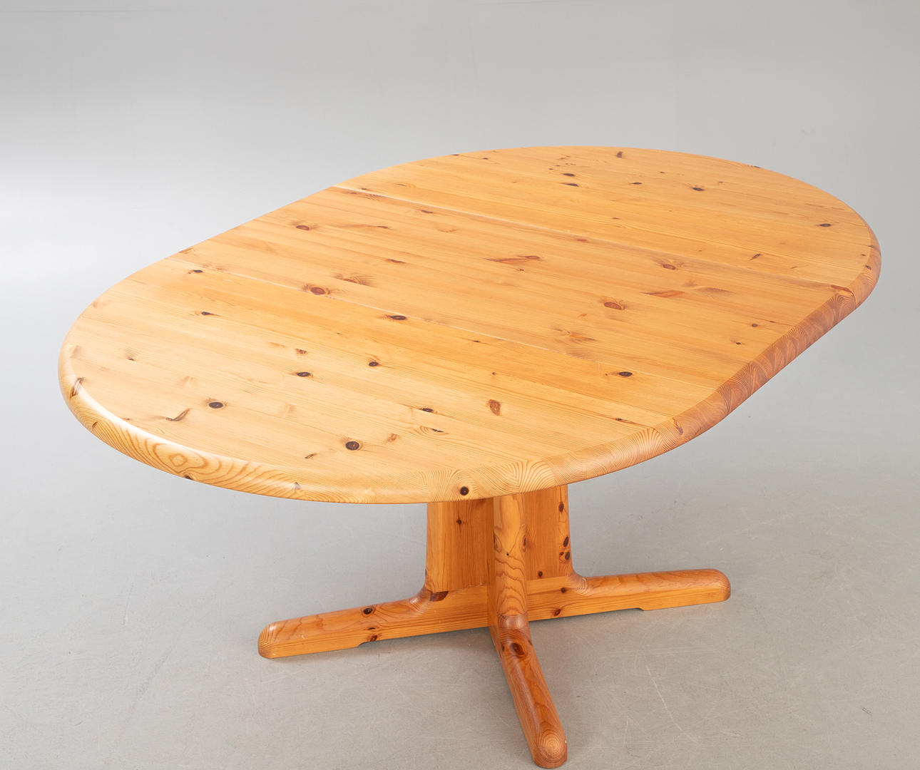 pine wood dining table with shelf.