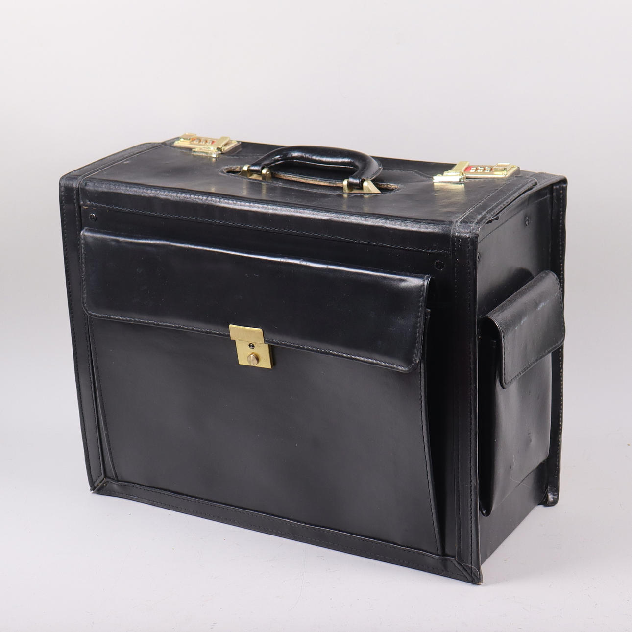 A leather pilot bag, late 20th century.