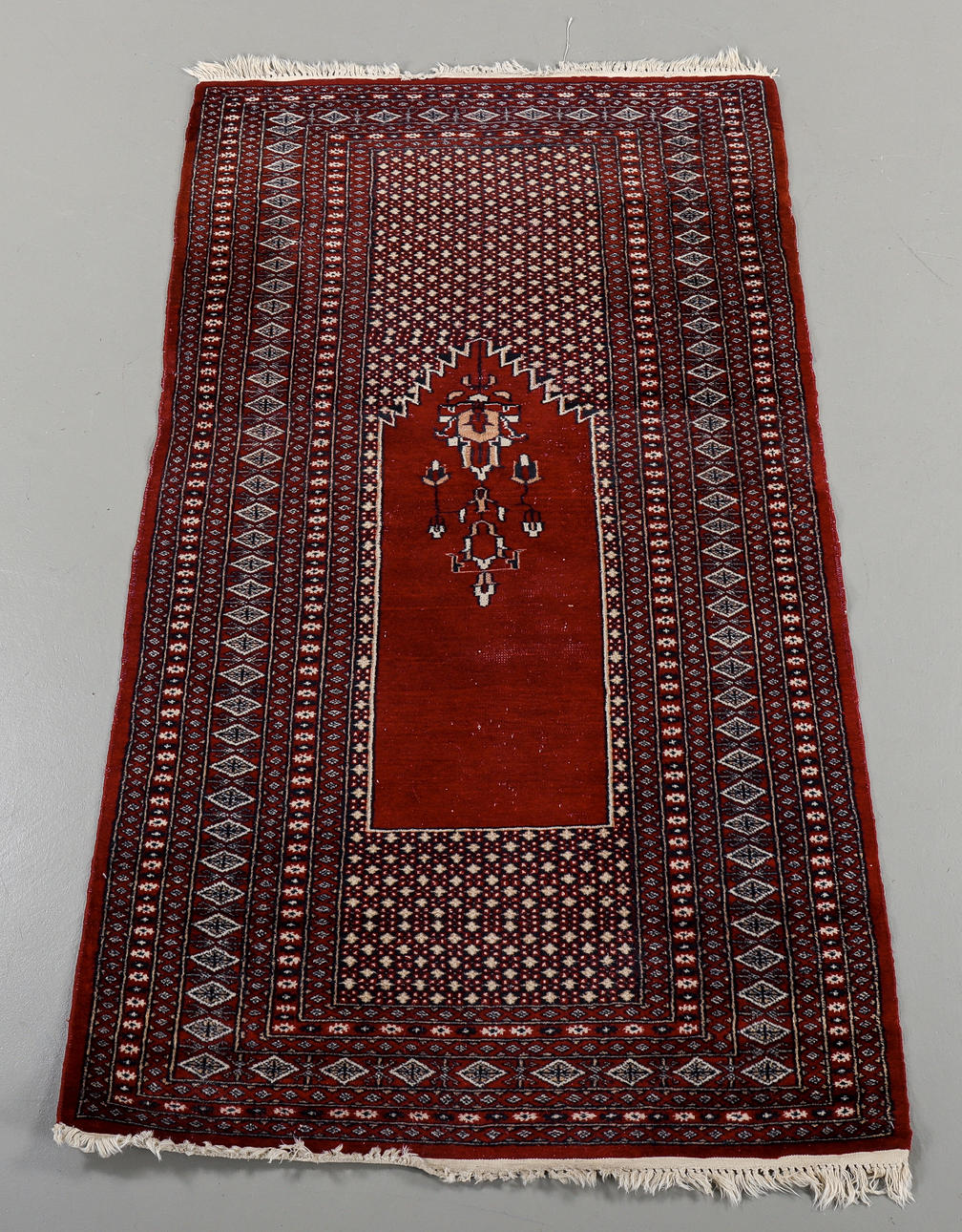 CARPET Pakistan, 170x95 cm.