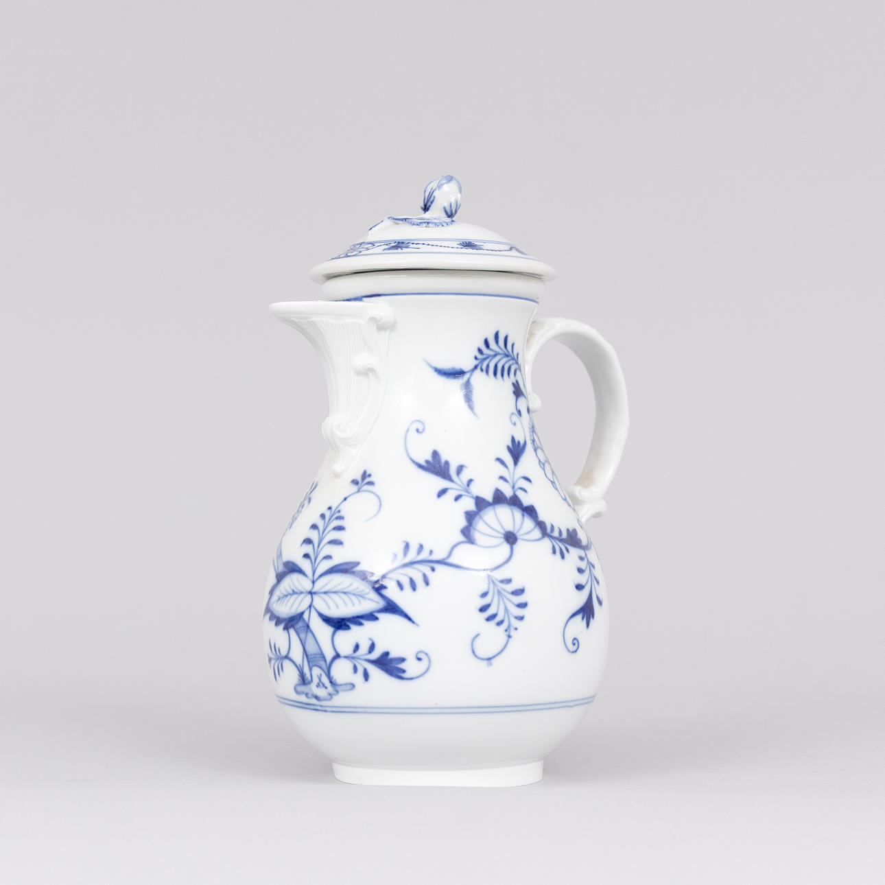 JUG, porcelain, onion pattern, Meissen.
