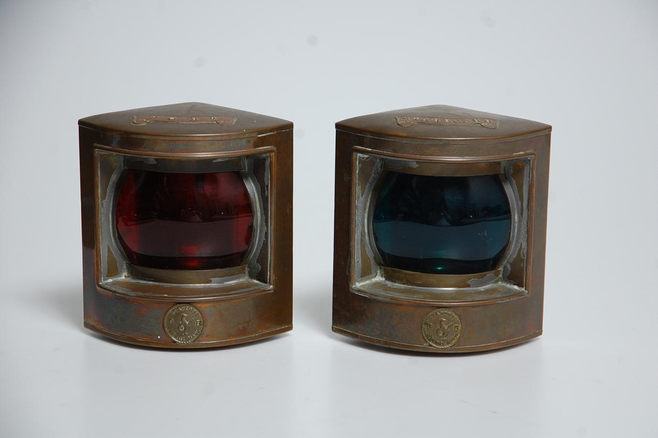 LANTERNOR, 1 par, styrbord, barbord, märkta Seahorse trade mark.