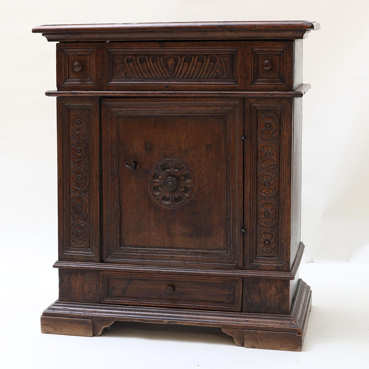 A baroque cupboard, 1600/18th century.