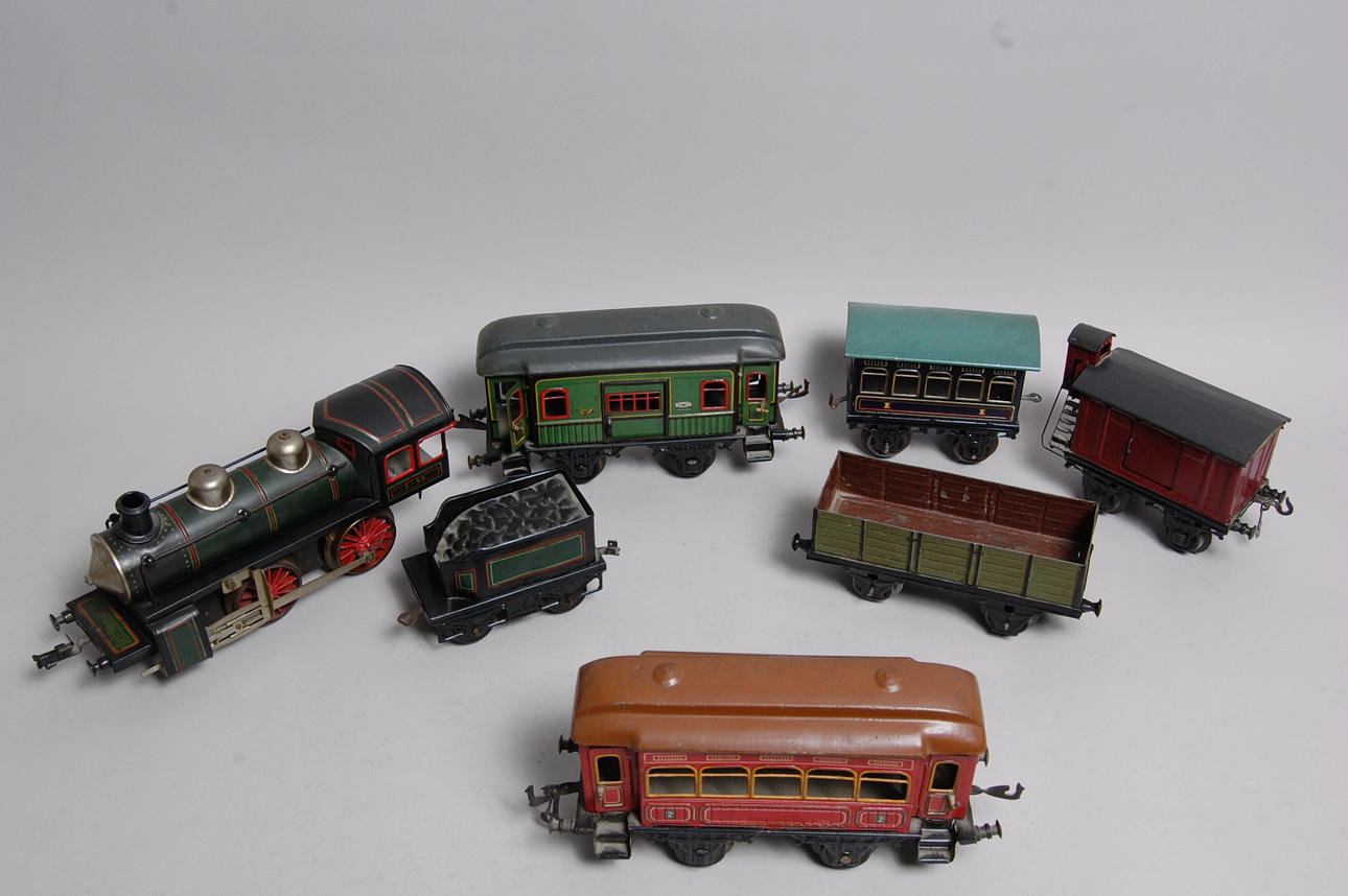 MODELLTÅG, 7 delar, skala :1, Karl Bub, Bing, 1908-1930.