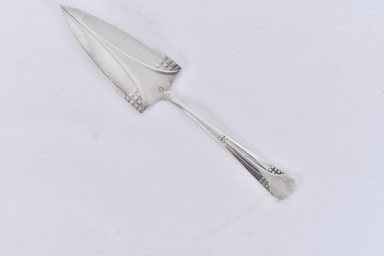 ALBERT MAYER. kakspade, nysilver, modellnummer 34.