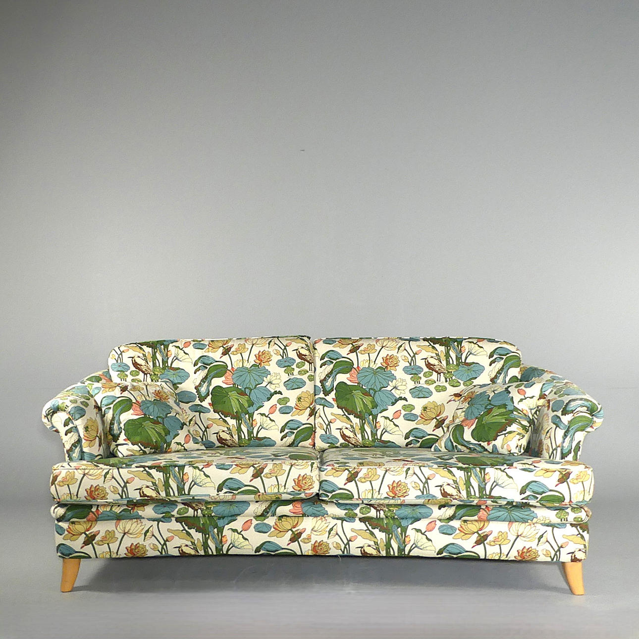 SOFFA, Bröderna Andersson, klädd i tyg Nympheus, GP & J Baker.