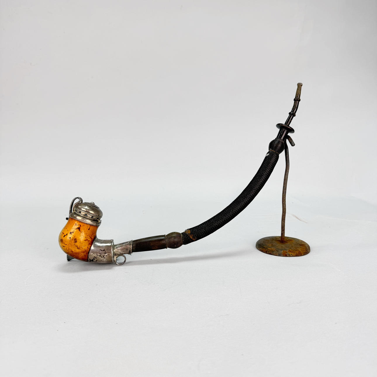 PIPA - sea foam pipe with silver inlay.